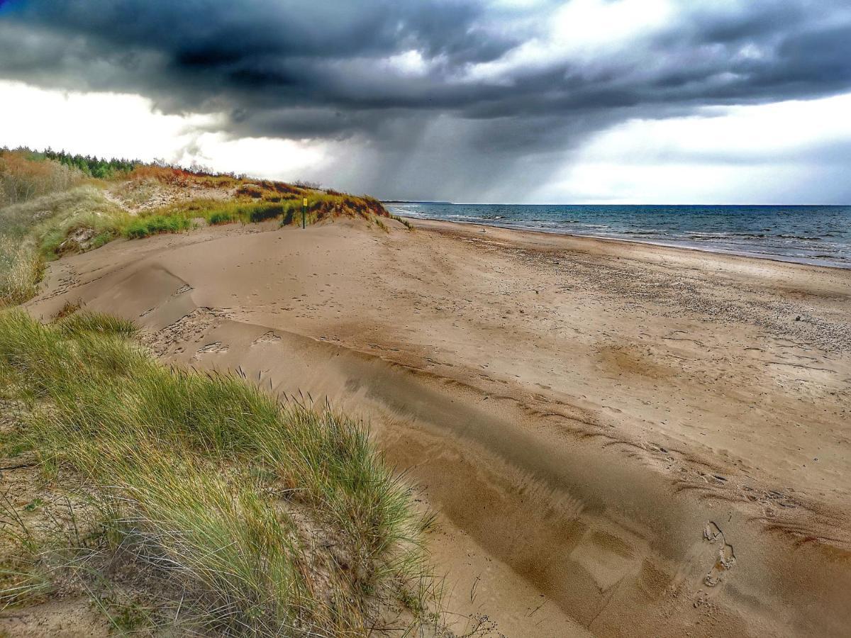 Mistral Przy Plazy Domki Caloroczne Ustka Exterior foto